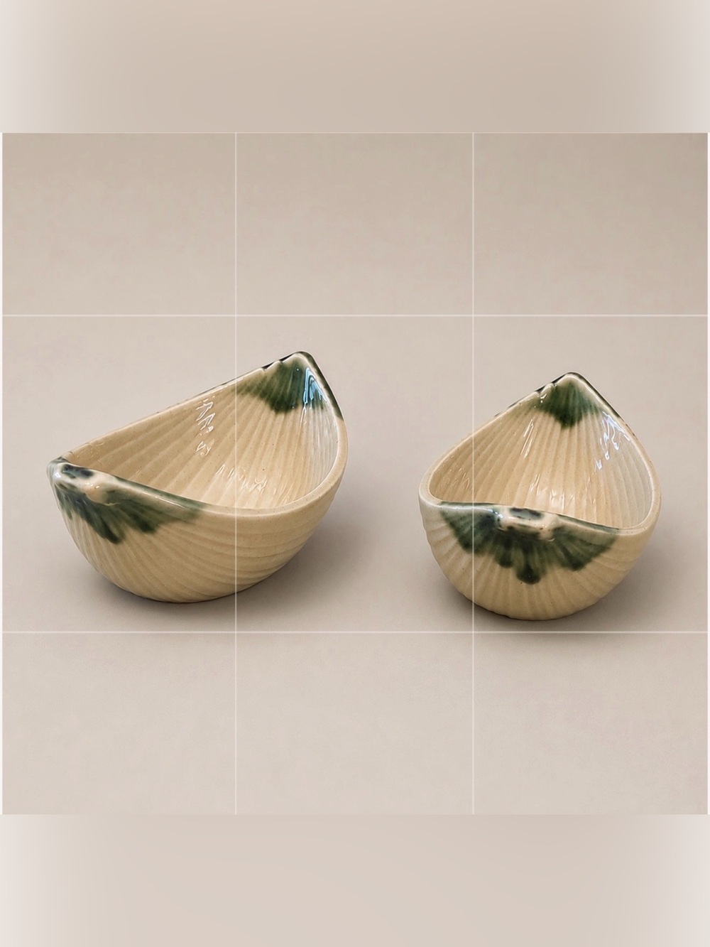Vintage Chinese Asian small condiment dishes, intricate shape, circa 1970’s